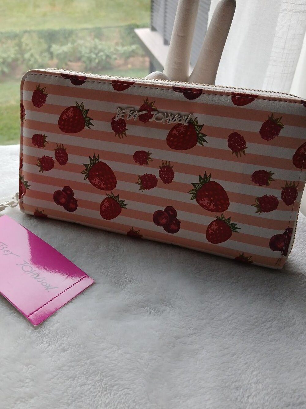 Bestey Johnson Strawberry Full Size Zip Wallet - TONS of SLOTS! - NWT